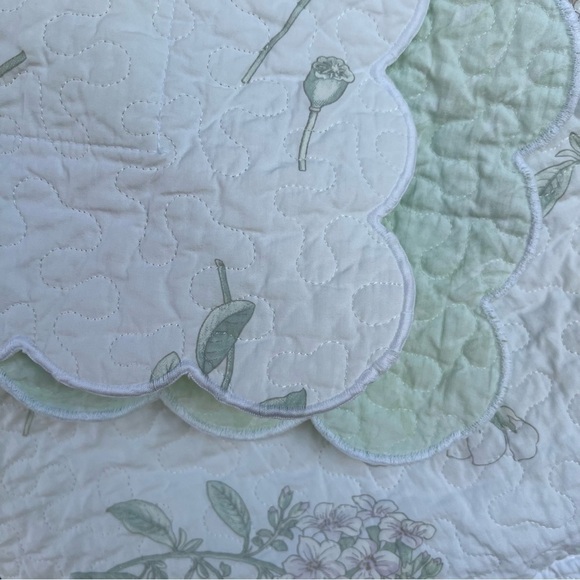 Yves Delorme French Floral Quilted Euro Sham White Mint Green Scallop Edge GUC - Picture 7 of 11